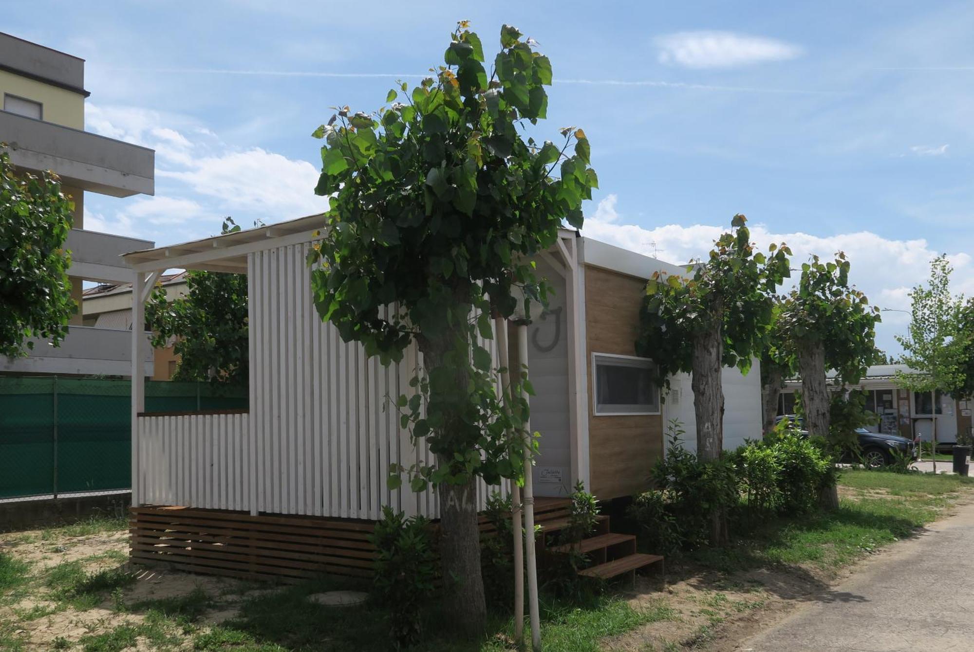 Camping Adriatico Hotel Martinsicuro Exterior photo